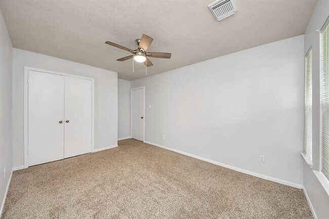 Building Photo - 4310 Lucas Trace Ct