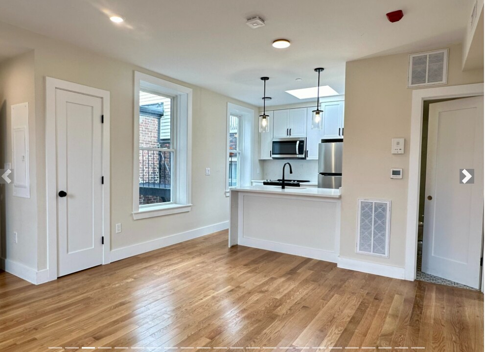 Building Photo - 66 N Margin St