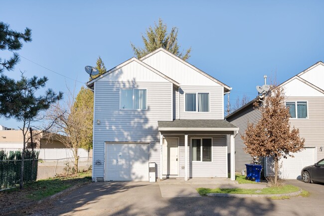 Building Photo - Spacious 4-Bedroom Home in SE Portland!