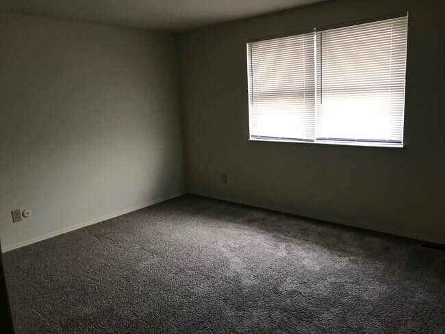 Building Photo - 7616 Mount Hood