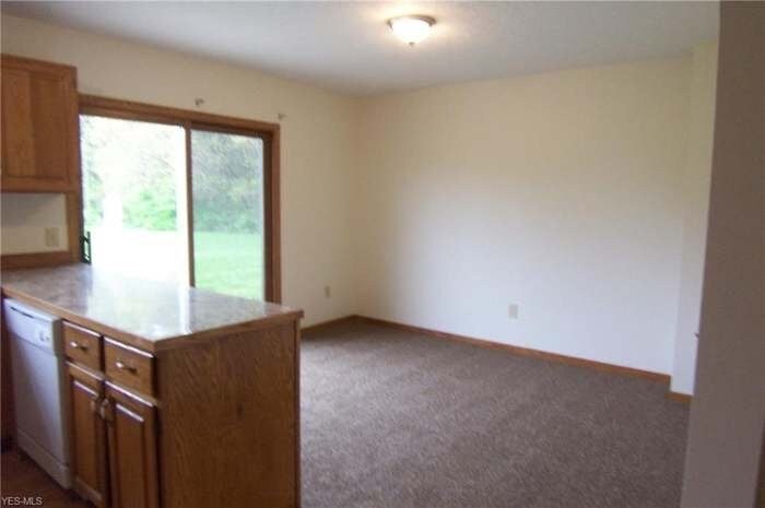 Building Photo - 888 E Caston Rd