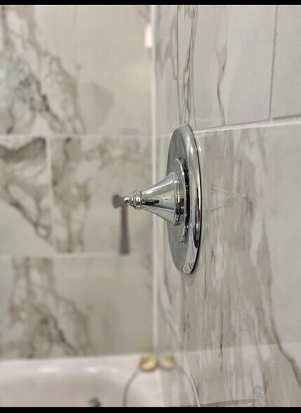 Building Photo - 2611 4th Ave