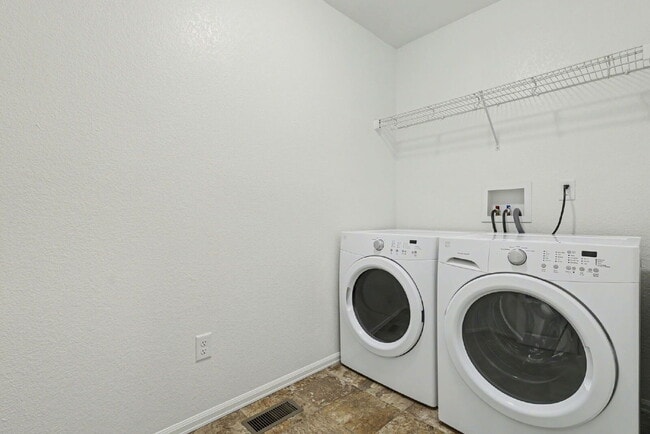 Building Photo - 3174 Harpy Grove