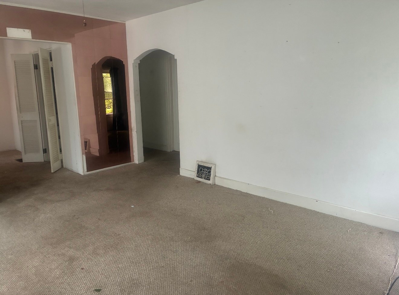 Building Photo - 505 Chaudet Ave