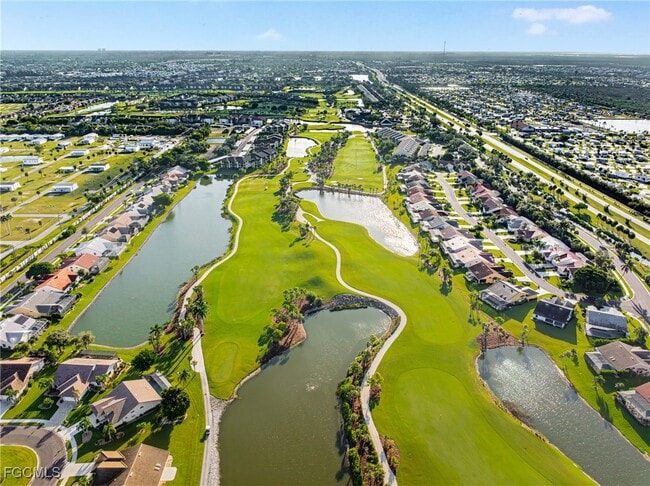 Building Photo - 12630 Kelly Palm Dr