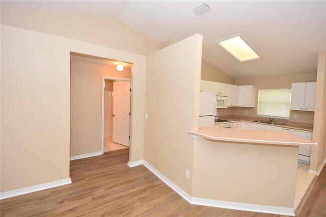 Building Photo - 32 Slumber Path
