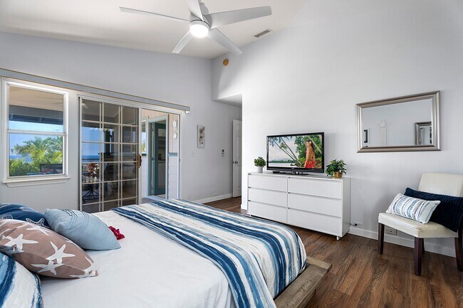 Building Photo - Stunning Ocean View Home in Malulani Gardens