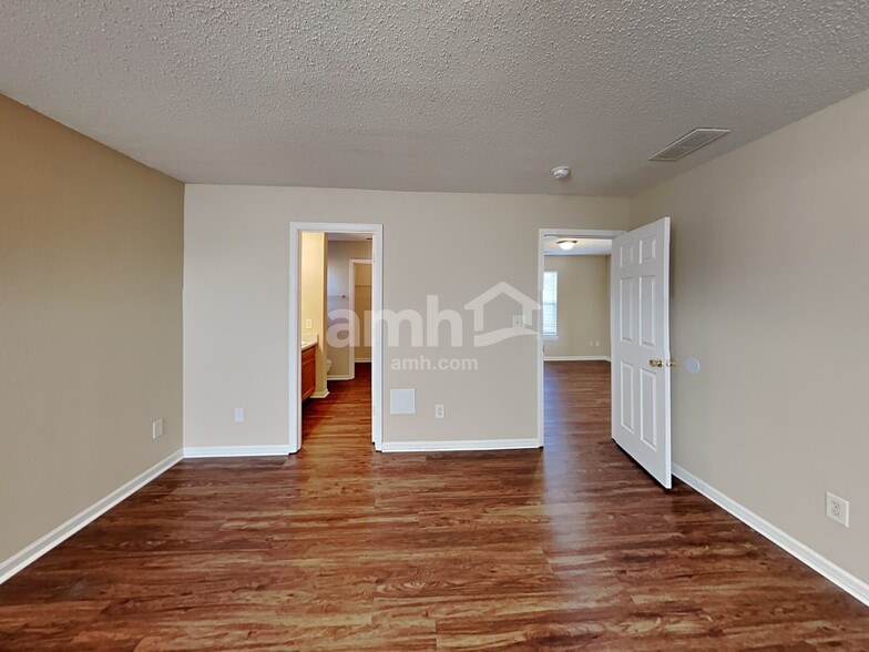 Building Photo - 4708 Whitview Ln