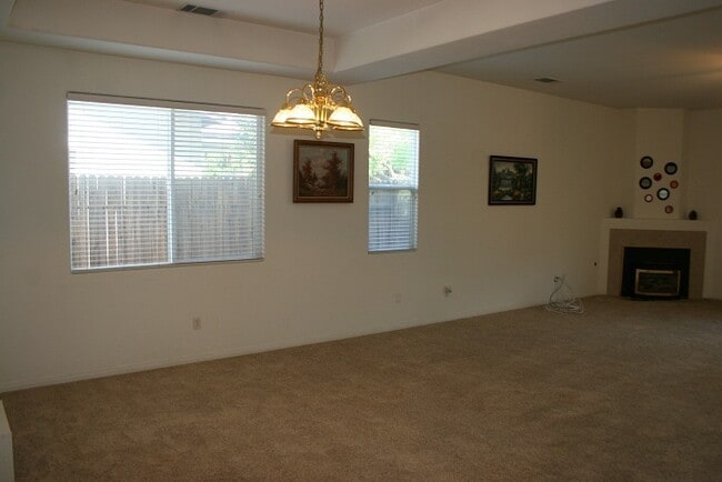 Building Photo - 11917 Roaring River Ave