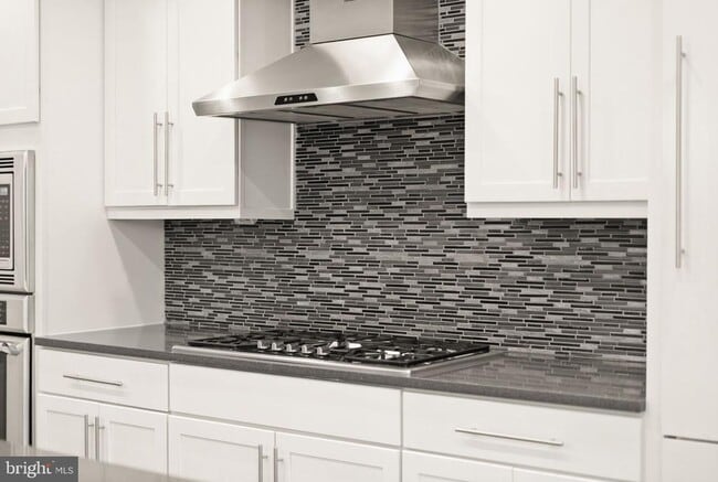 Building Photo - 1508 16th Ct N