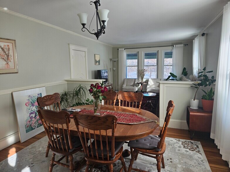 Building Photo - 66 California St