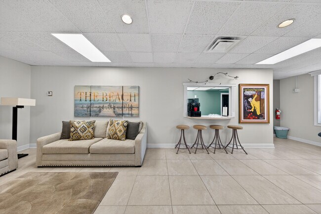 Building Photo - 2851 S Ocean Blvd
