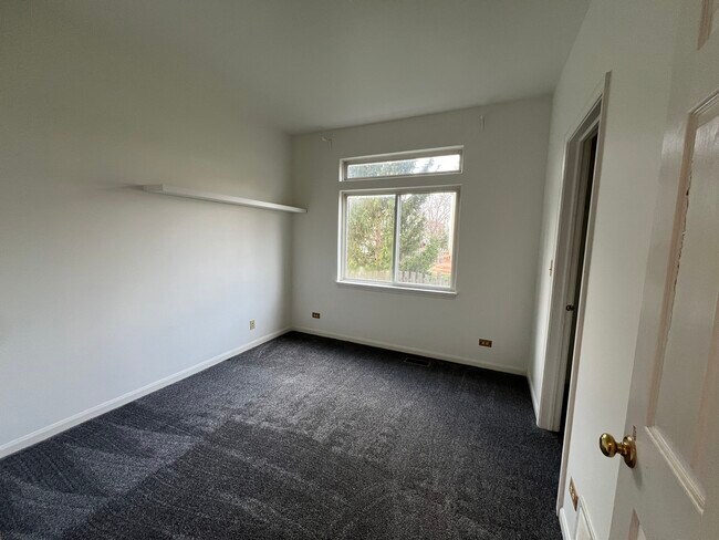 Building Photo - 7503 Korbel Dr