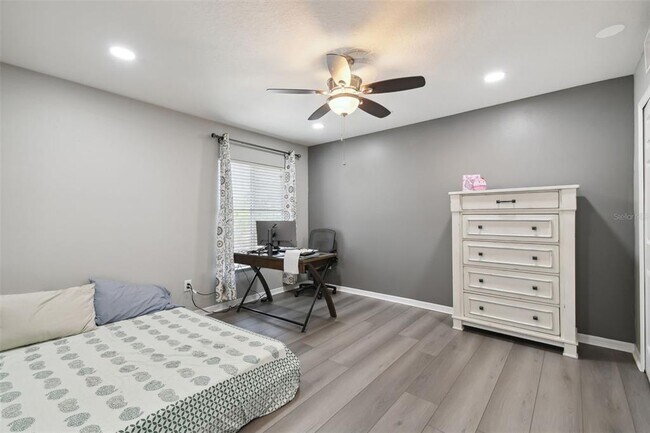 Building Photo - 19426 Sandy Springs Cir