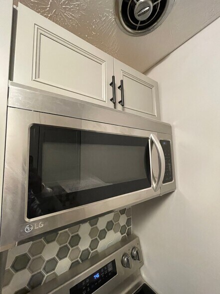 Building Photo - 45 Park Pl