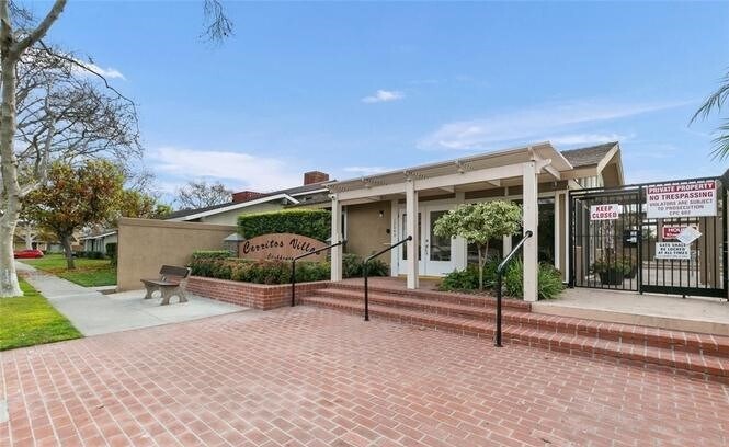 Building Photo - 16720 Cedarwood Cir