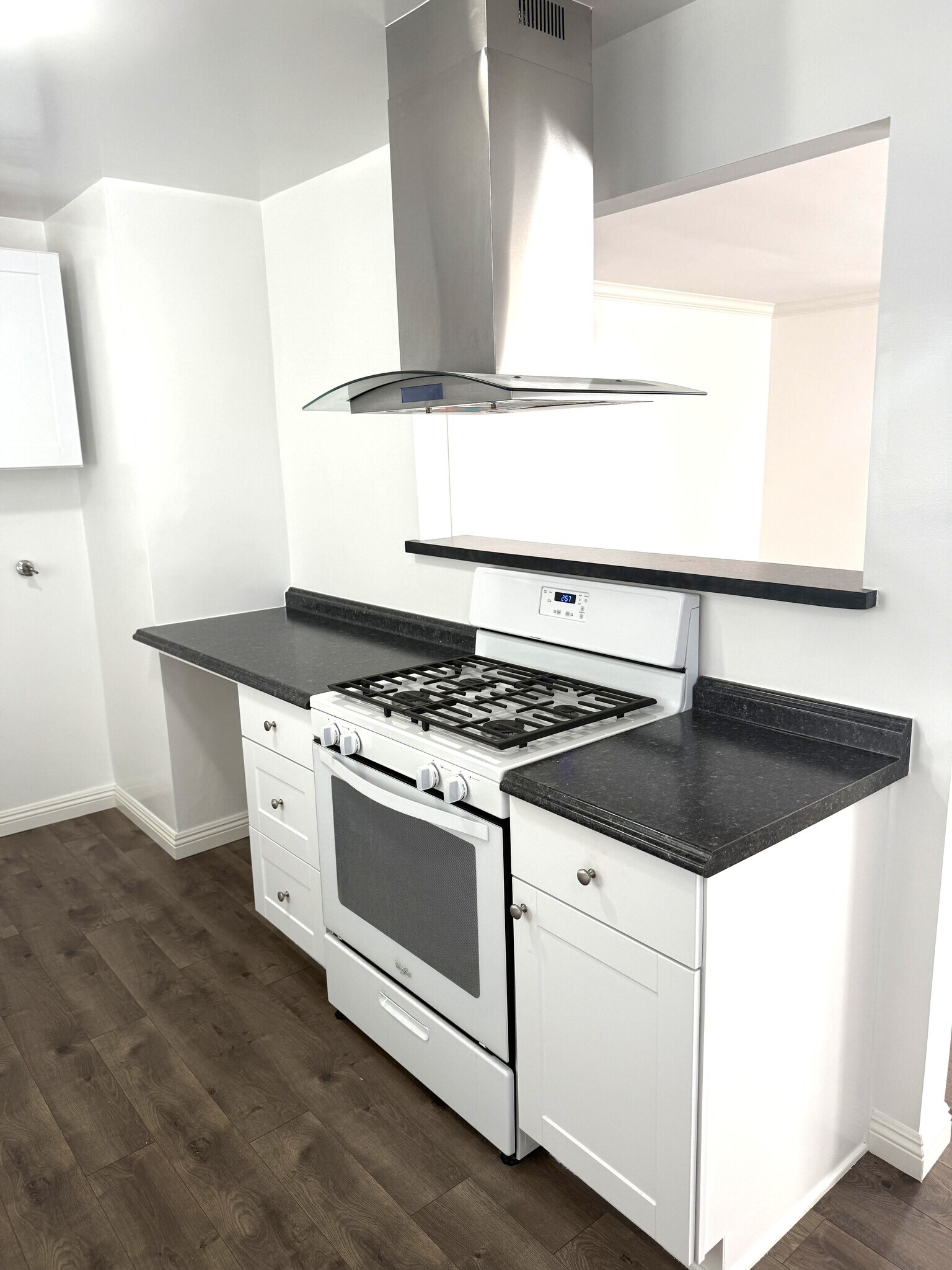 Building Photo - 404 Illinois St