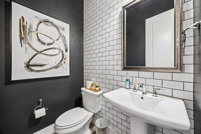 Building Photo - 7704 Krause Springs Dr