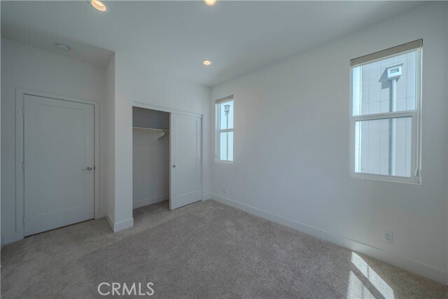 Building Photo - 251 Novel