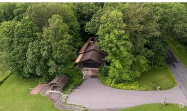 Building Photo - 156051 Restlawn Rd