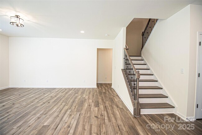 Building Photo - 3030 Falling Stone Cir