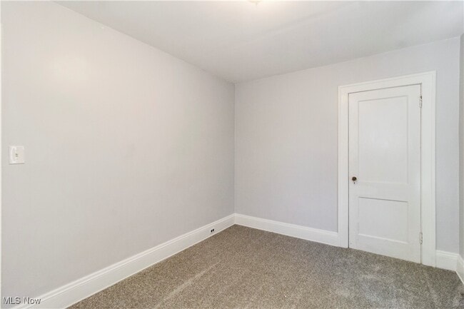 Building Photo - 2084 Wascana Ave