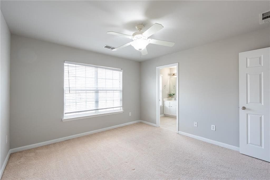 Building Photo - 2190 Landing Walk Dr