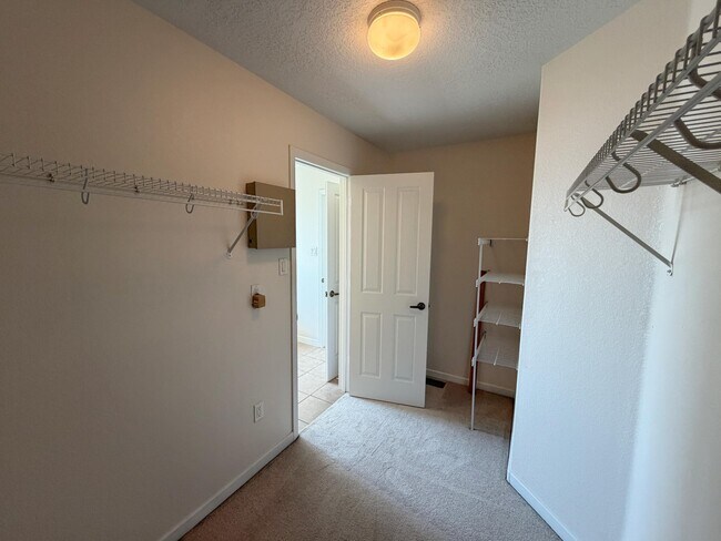 Building Photo - 6216 Calle Vizcaya NW