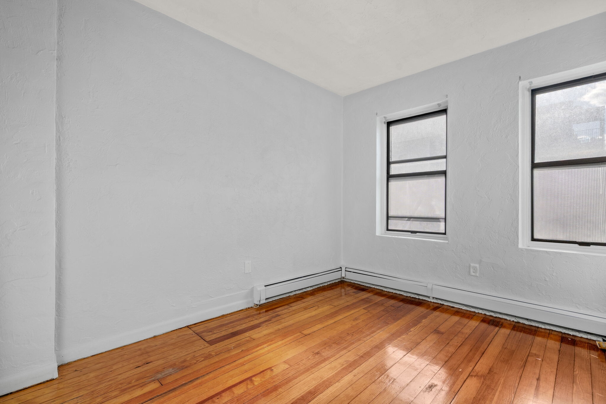 Building Photo - 34 Shelby St