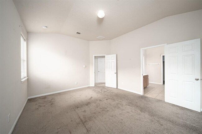 Building Photo - 19543 Otter Trail Ct