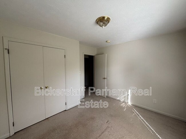 Building Photo - 1231 Bunker Hill Rd