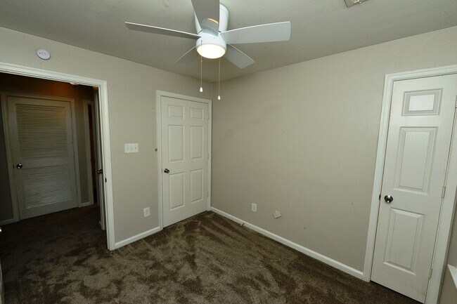 Building Photo - 1st month Free!  Community Clubhouse, exer...