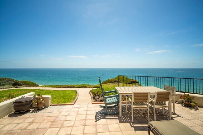 Building Photo - Dream home Located on the Bluff of Southwe...
