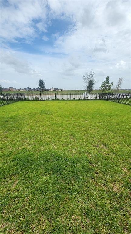 Building Photo - 27703 Village Cir Dr