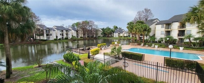 Building Photo - 1972 Lake Atriums Cir