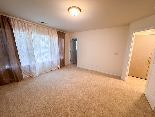 Building Photo - 106 Synandra Dr