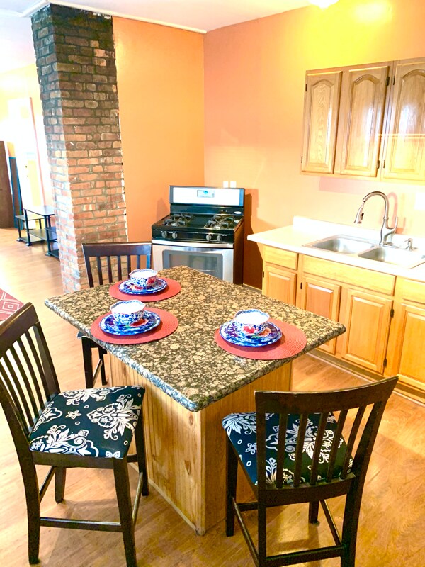 Building Photo - 206 California Ave