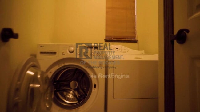 Building Photo - 6837 Langland St