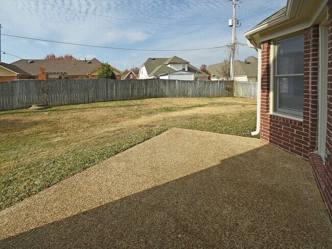 Building Photo - 5 Bedroom, 3 Bathrooms Near Berryhill And ...