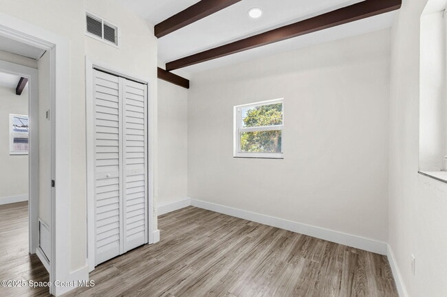 Building Photo - 2295 Allan Adale Rd