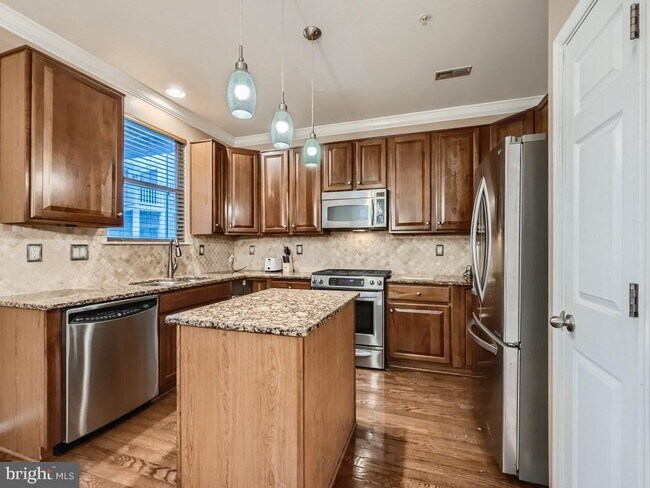 Building Photo - 121 Albemarle St