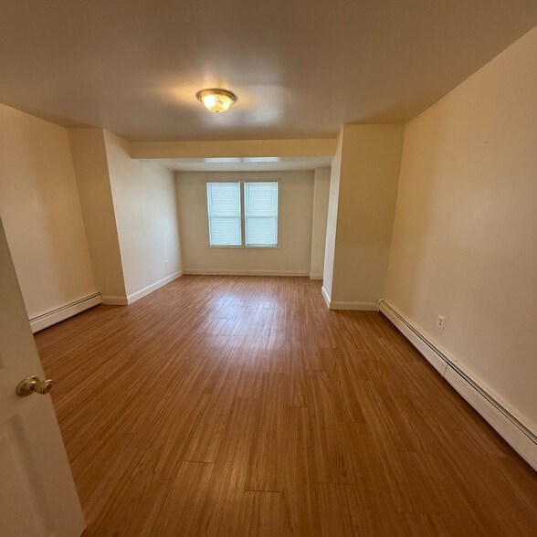 Building Photo - 32 Armstrong Ave