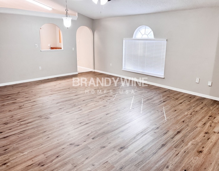 Building Photo - 355 Placid Lake Dr