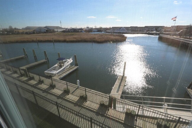 Building Photo - 516 Marina Pointe Dr