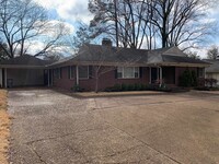 Building Photo - 5209 Walnut Grove Rd