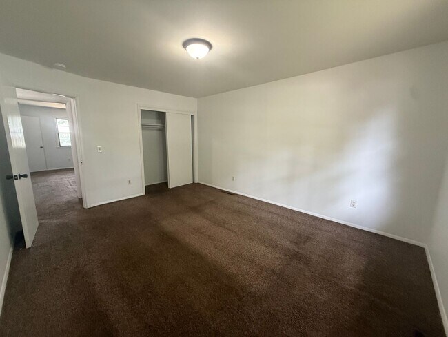 Building Photo - LOCATION! Check out this spacious 3 bedroom with 2.5 baths!