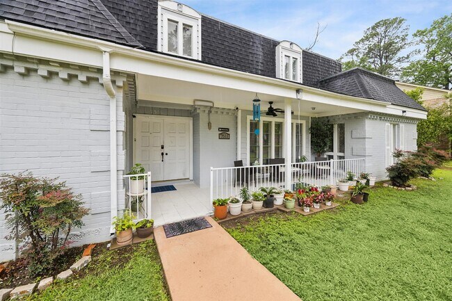 Building Photo - 7511 Theisswood Rd