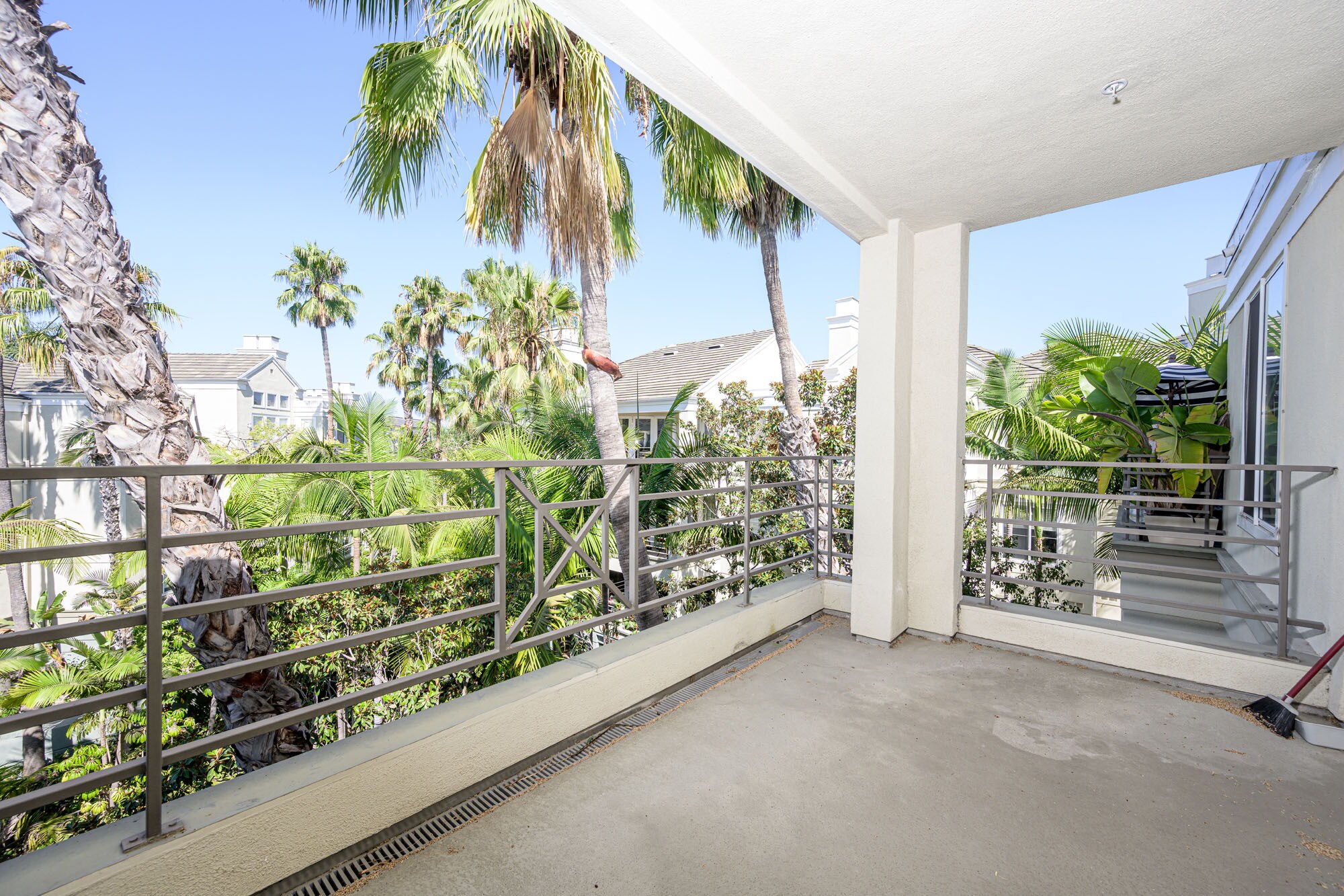 Building Photo - 2243 Martin