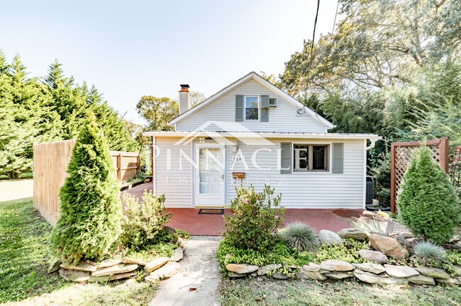 Building Photo - 5840 Quaker Pky