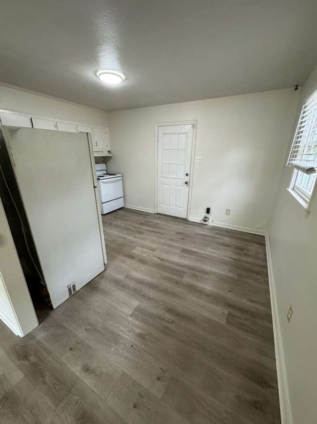 Building Photo - 6457 Stuardi Ct